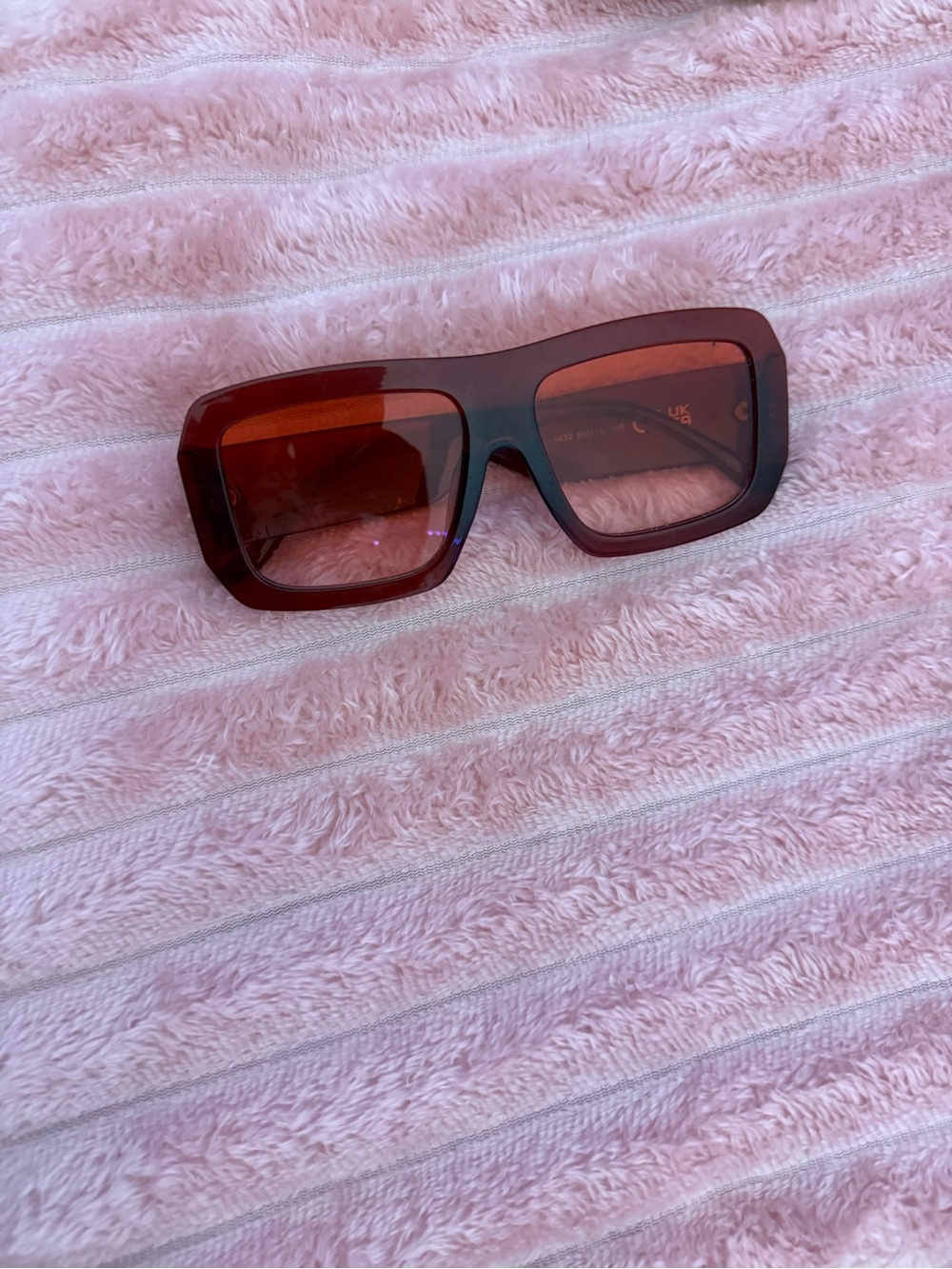 Women’s Oversized Rectangular Sunglasses in Burgundy